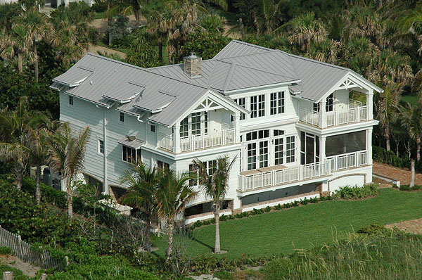 Ariel shot of single-family oceanfront estate in Jupiter, Florida